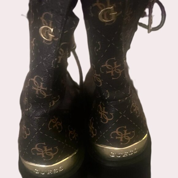 Guess Ankle Boots - Like New Size 8M - Picture 3 of 6